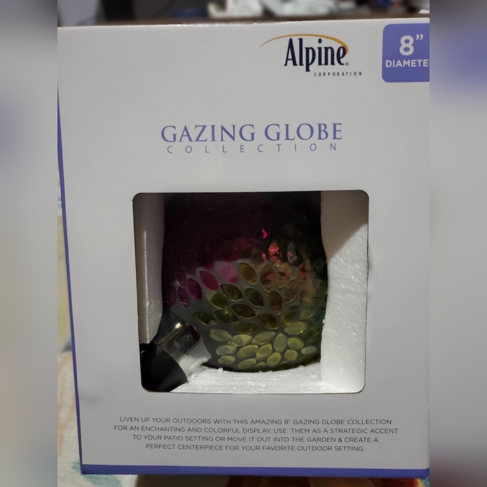 Alpine gazing globe